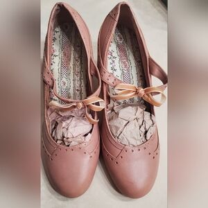 Seychelles Blush Pink Heels, Oxford Style, NEW w/o tags, SIZE 7